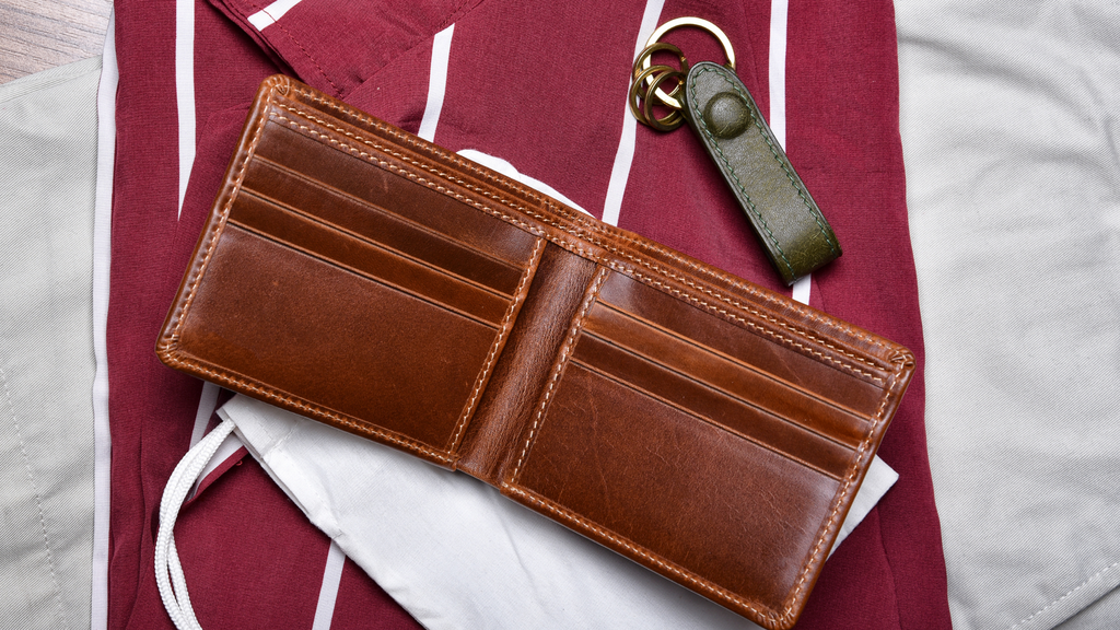 Your Guide to Choosing the Best Slim Bi-Fold Wallet